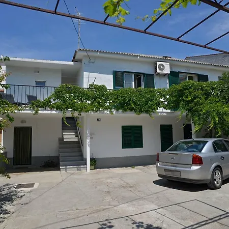 Julija Apartment
