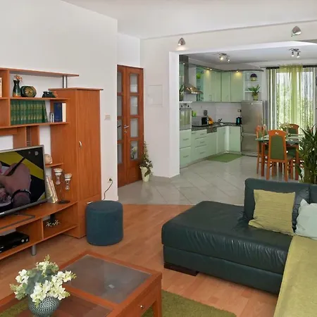 Apartment Julija *