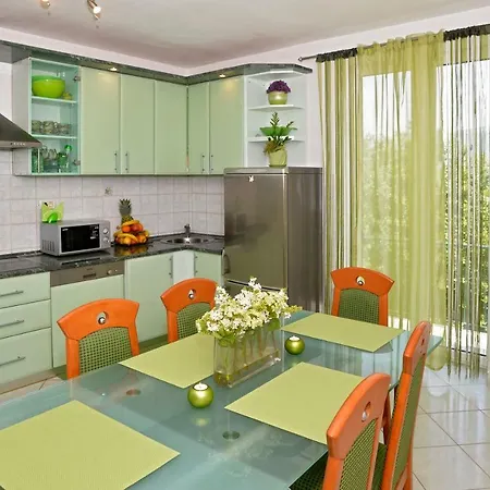 Julija Apartment