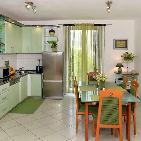 Apartment Julija *